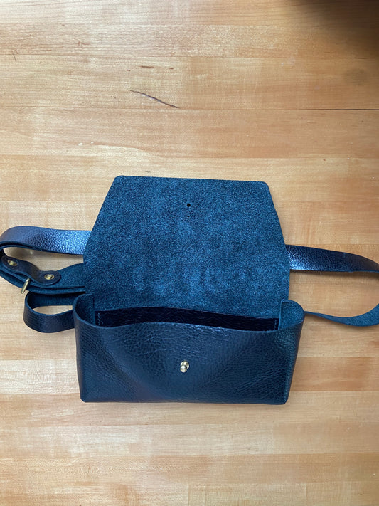Selby Sling Bag - Black