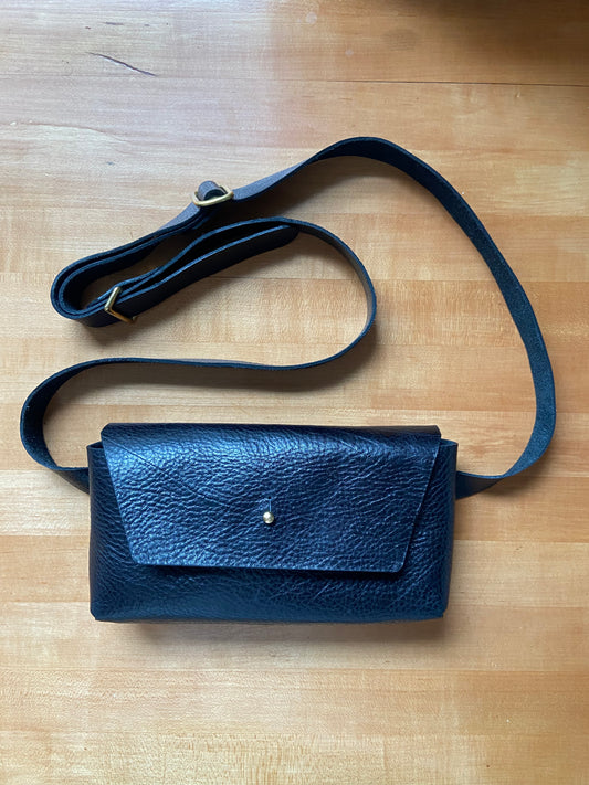 Selby Sling Bag - Black